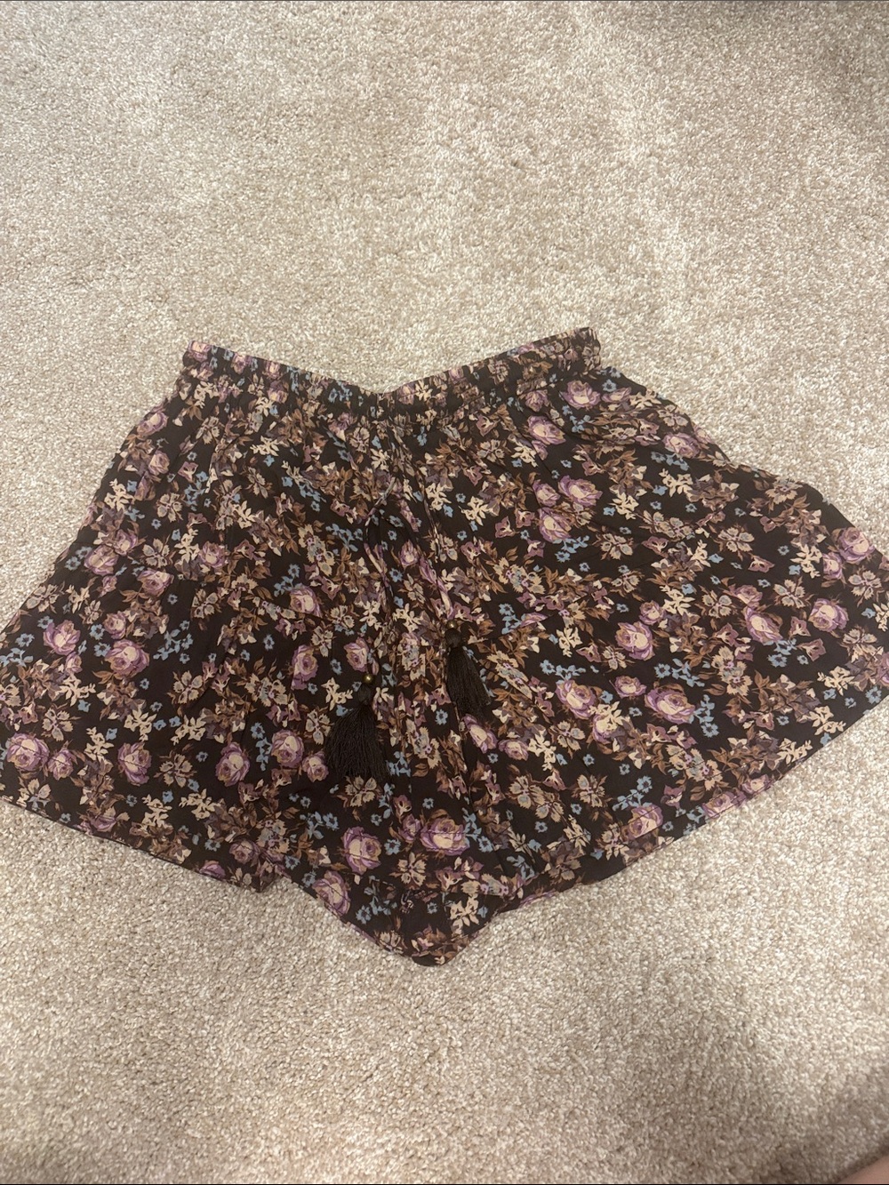 Floral Print Brown Women's Elastic Waist Shorts- medium new with tag